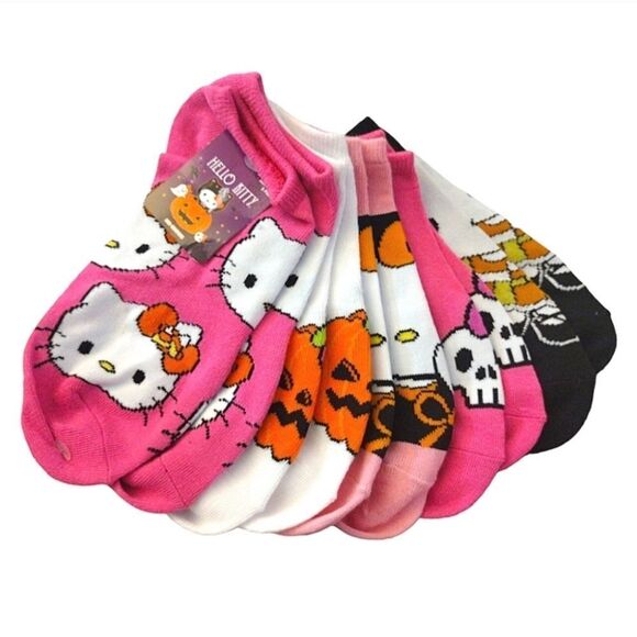 Hello Kitty 5 Pairs Pink Halloween Theme Prints No Show Socks NWT - Picture 5 of 12
